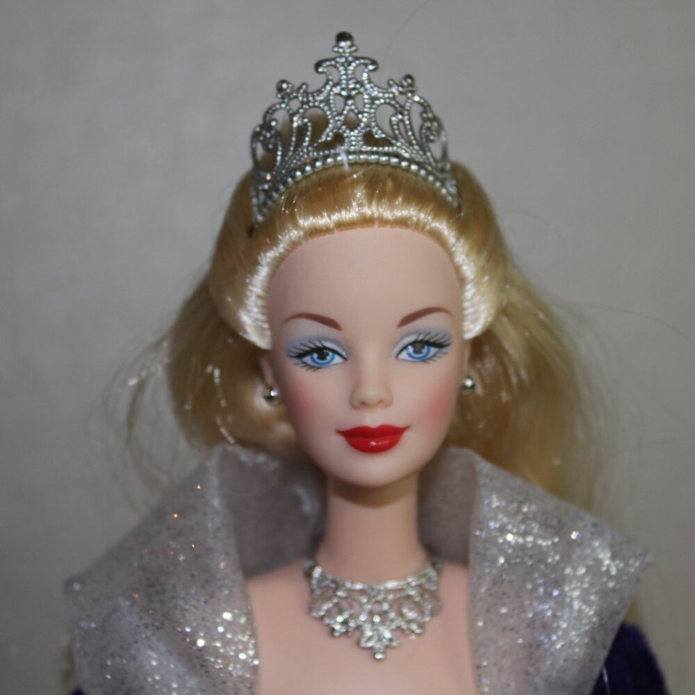 Barbie Millennium Princess 2000 Doll Blonde Purple Dress Special Edition Toy - Picture 12 of 12